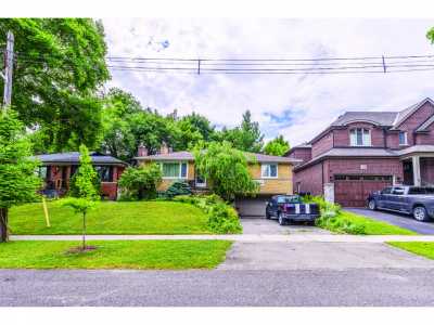 Home For Sale in Toronto, Canada