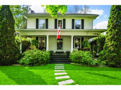 Home For Sale in Niagara-On-The-Lake, Canada