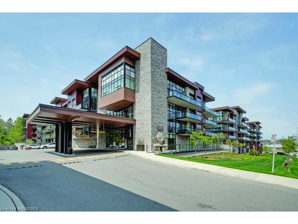 Picture of Condo For Sale in Mississauga, Ontario, Canada