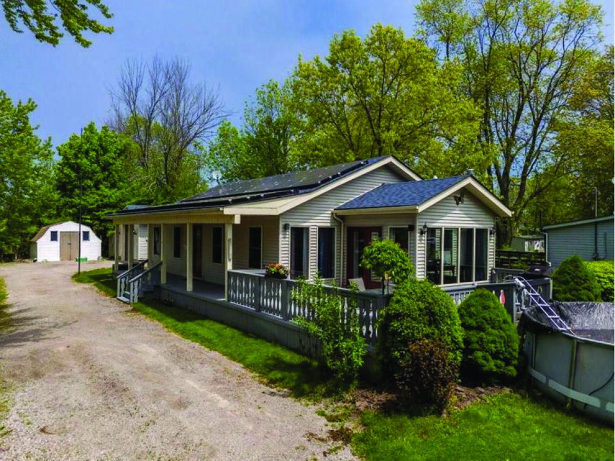 Picture of Home For Sale in Selkirk, Ontario, Canada