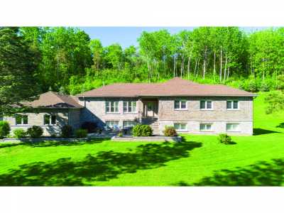 Home For Sale in Caledon, Canada