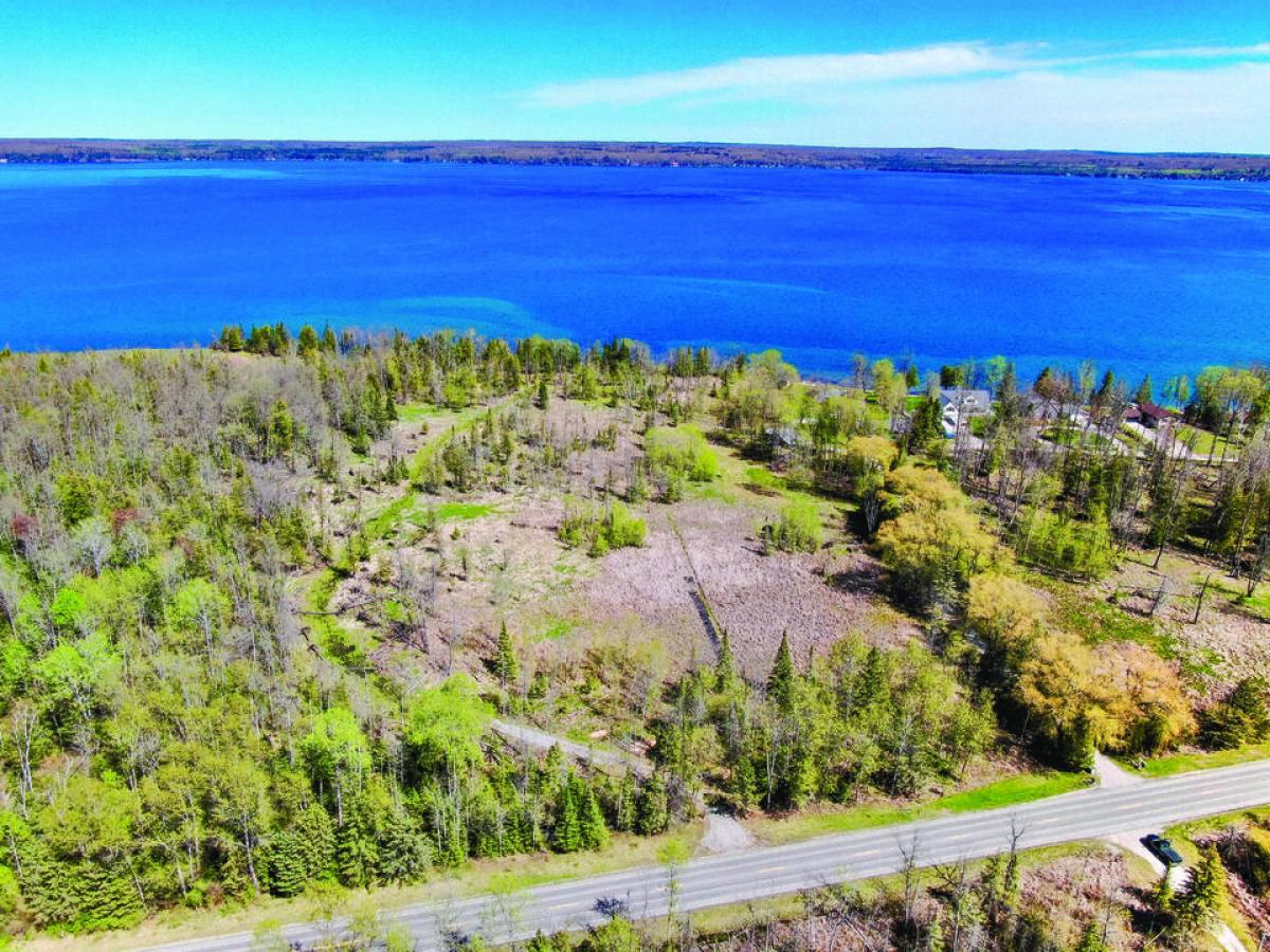 Picture of Residential Land For Sale in Hubbard Lake, Michigan, United States