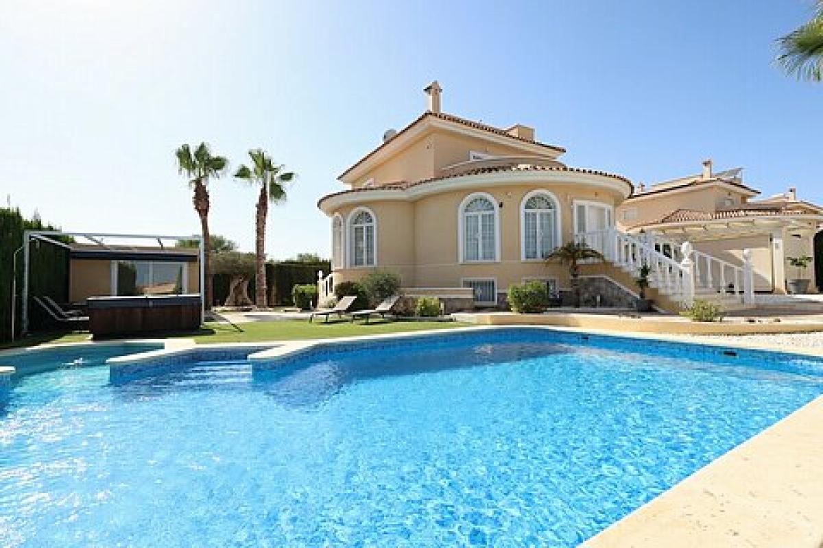 Picture of Villa For Sale in Ciudad Quesada, Alicante, Spain