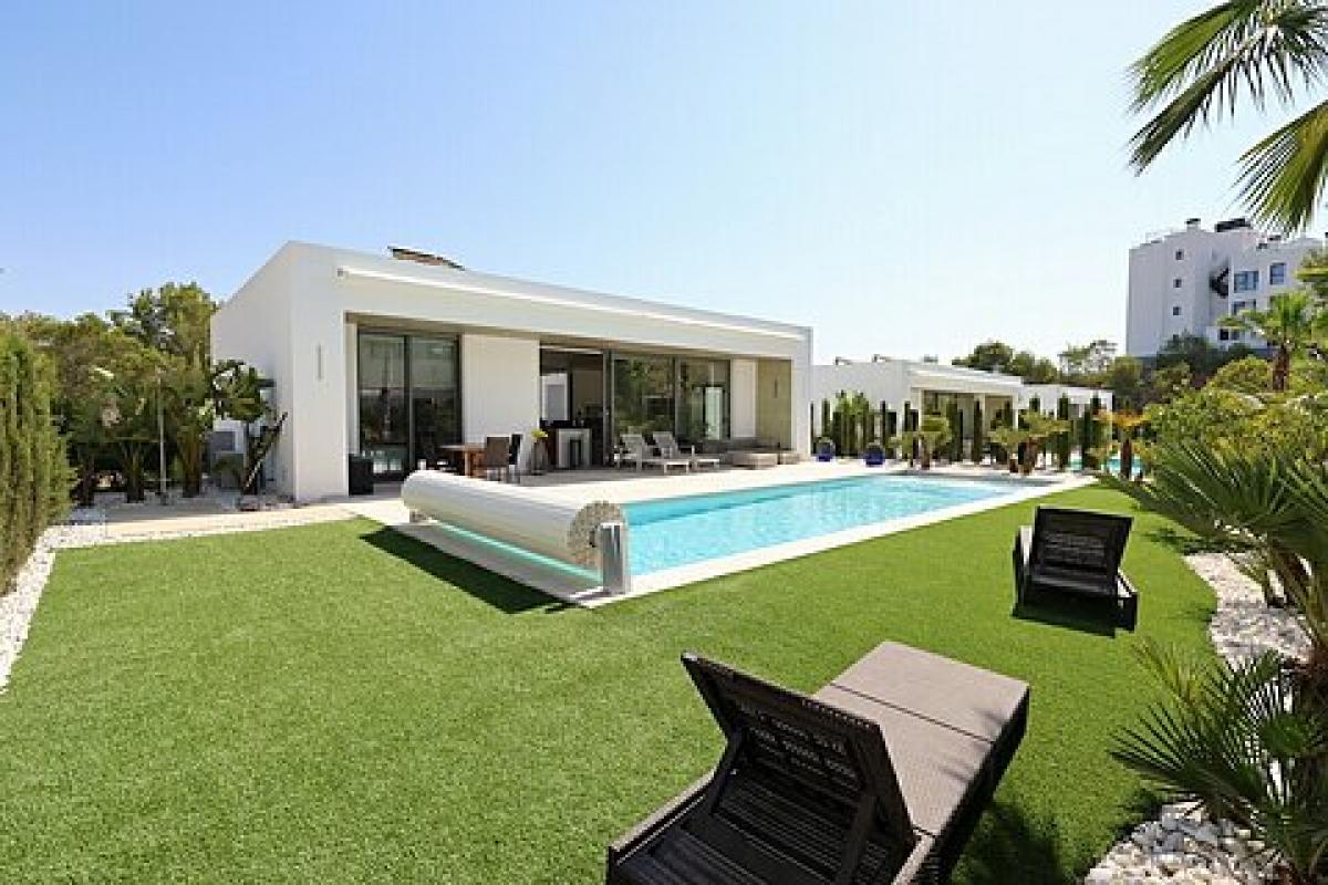 Picture of Villa For Sale in Las Colinas Golf, Alicante, Spain