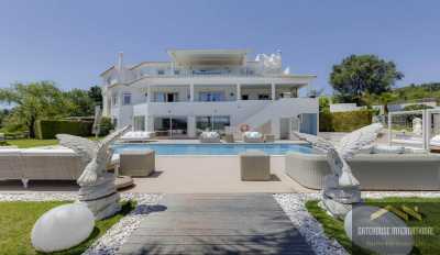 Villa For Sale in Loule, Portugal