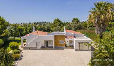 Villa For Sale in Carvoeiro, Portugal