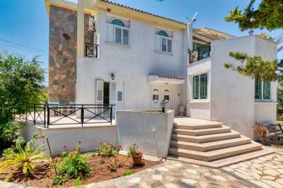 Villa For Sale in 