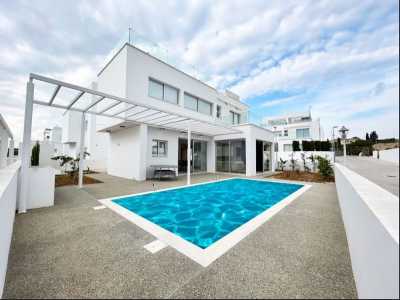 Villa For Sale in 