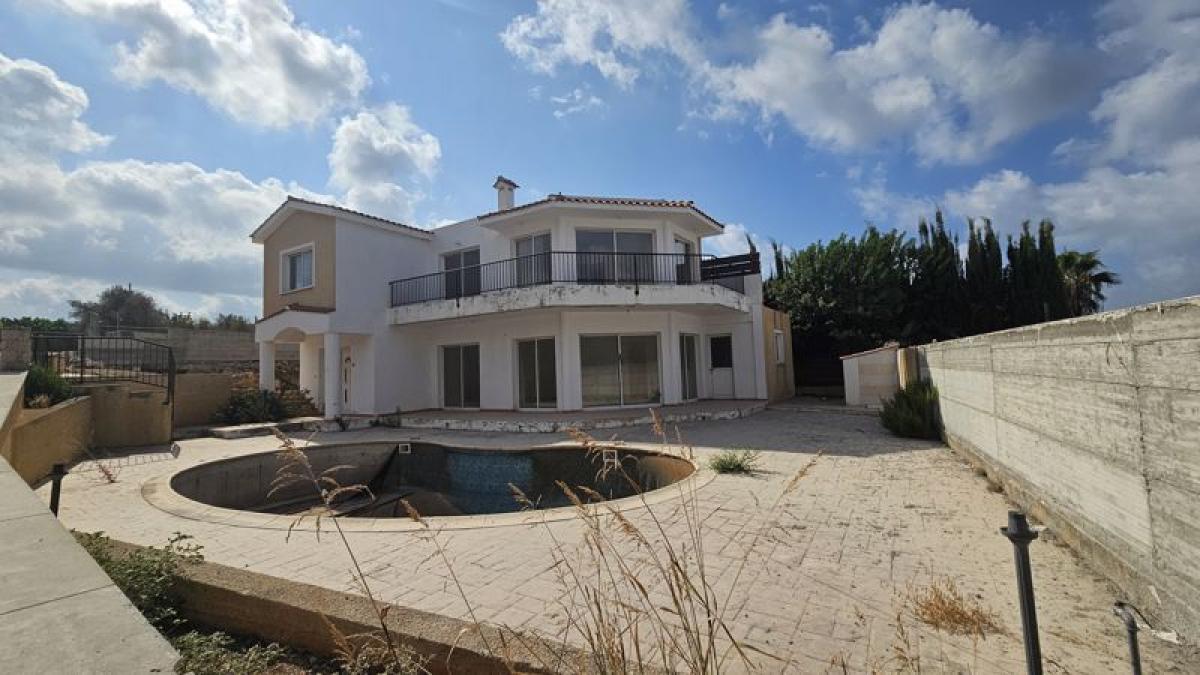 Picture of Villa For Sale in Agios Georgios, Limassol, Cyprus