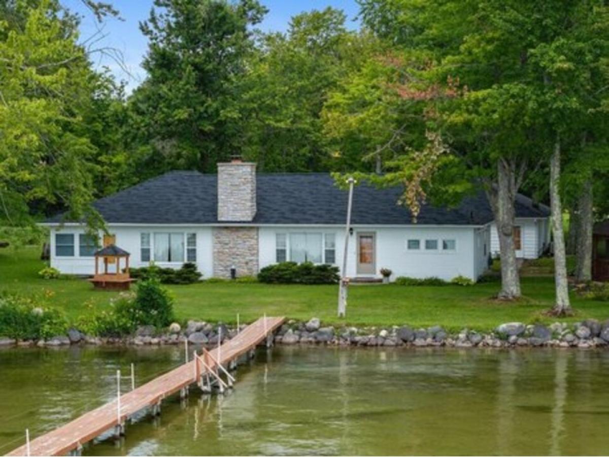 Picture of Home For Sale in Brutus, Michigan, United States