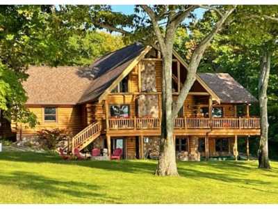 Home For Sale in Presque Isle, Michigan