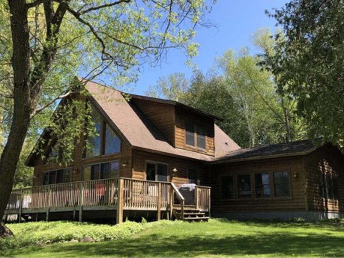 Picture of Home For Sale in Alanson, Michigan, United States