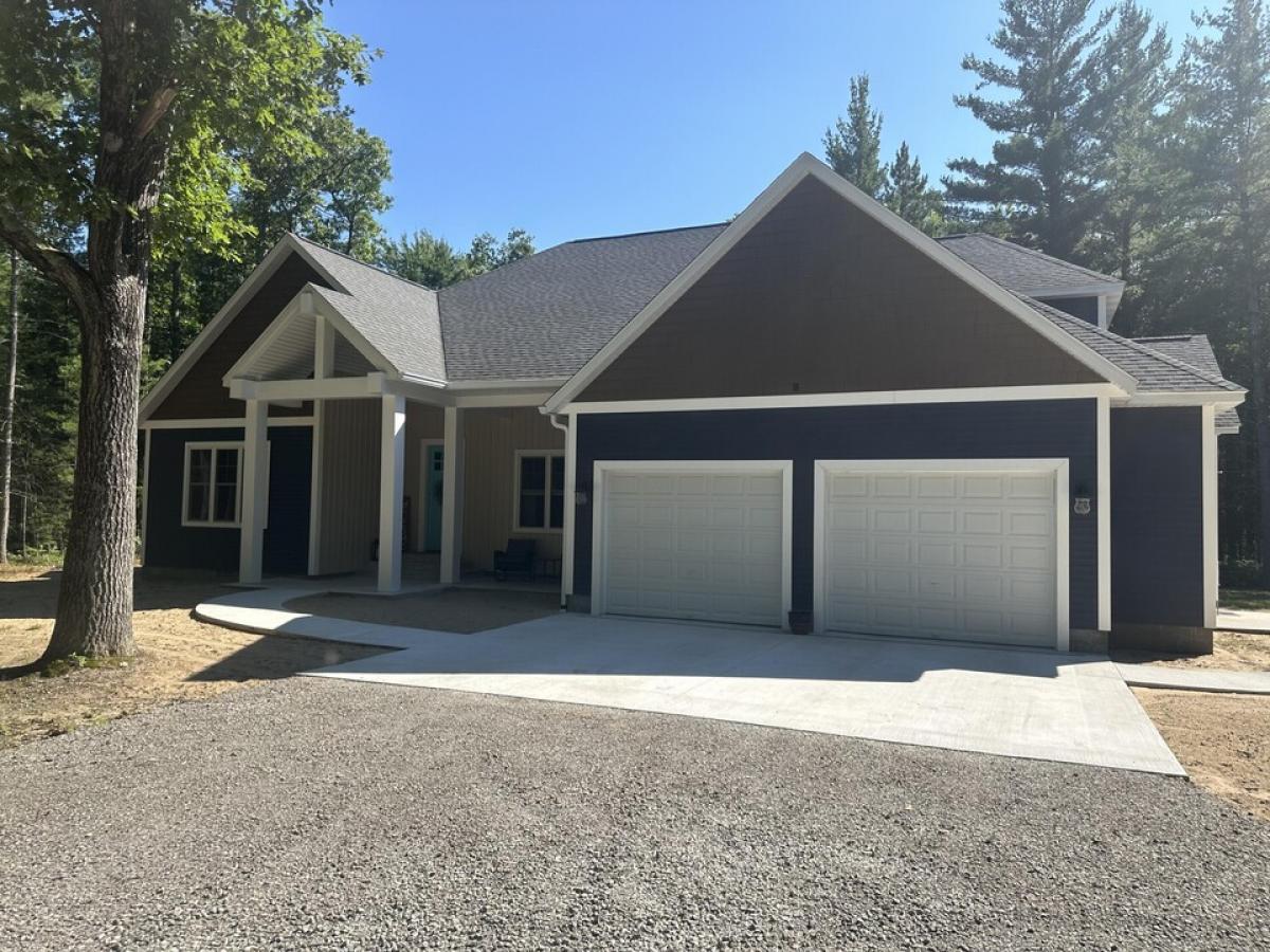 Picture of Home For Sale in East Tawas, Michigan, United States