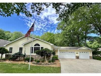 Home For Sale in Roscommon, Michigan