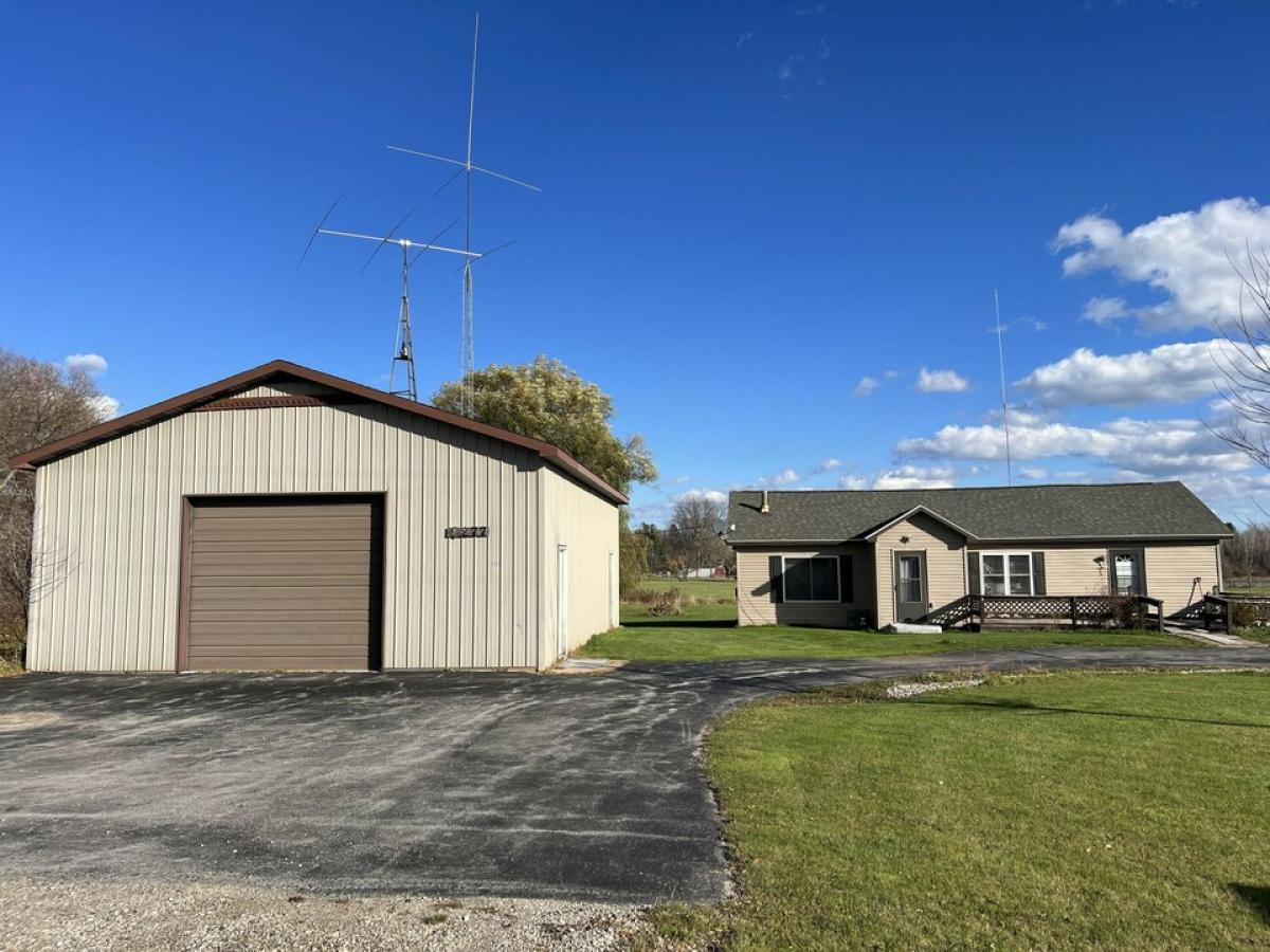 Picture of Home For Sale in Mikado, Michigan, United States