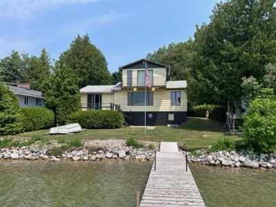 Home For Sale in Presque Isle, Michigan