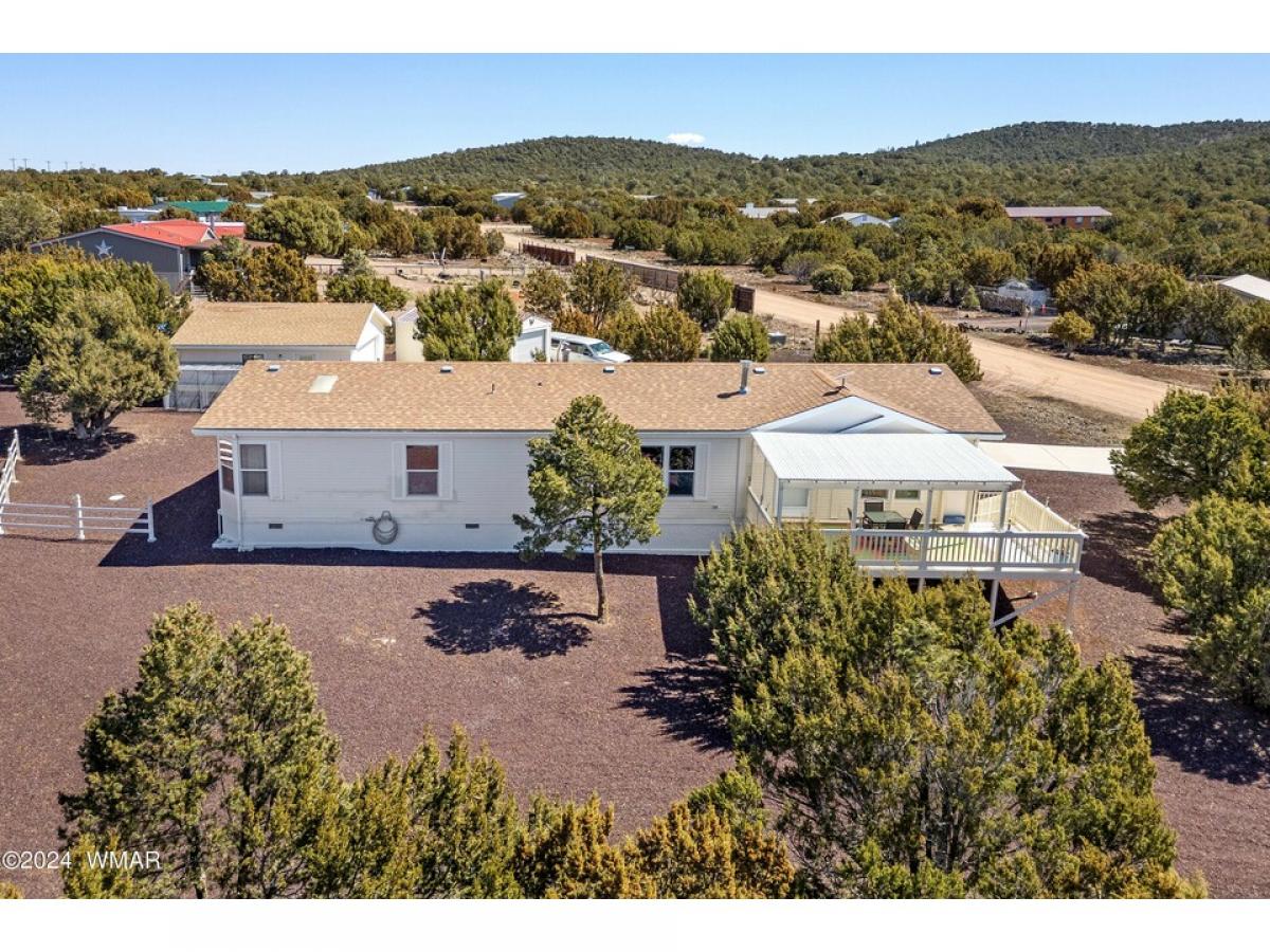 Picture of Home For Sale in Vernon, Arizona, United States