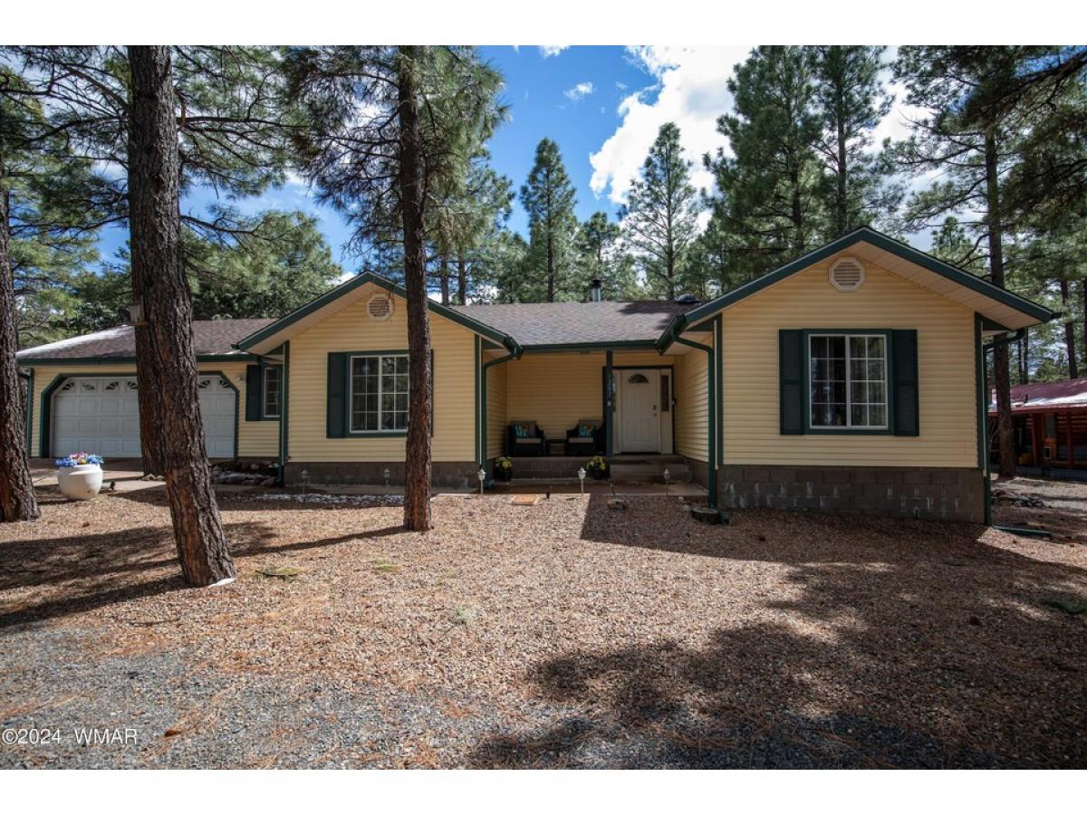 Picture of Home For Sale in Lakeside, Arizona, United States