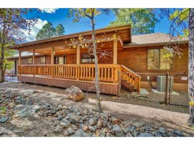 Home For Sale in Pinetop, Arizona