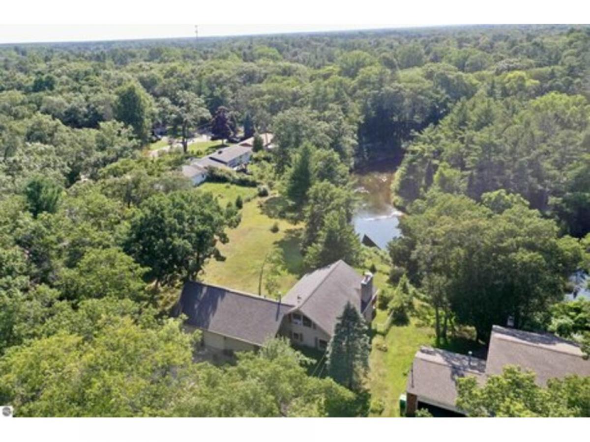 Picture of Home For Sale in Oscoda, Michigan, United States