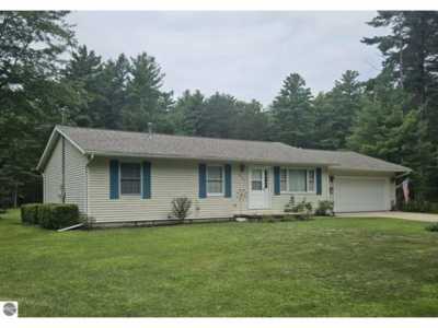 Home For Sale in East Tawas, Michigan