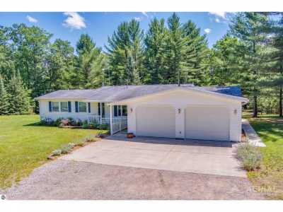 Home For Sale in Twining, Michigan