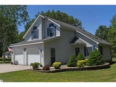 Home For Sale in East Tawas, Michigan