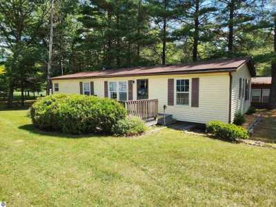 Home For Sale in Au Gres, Michigan