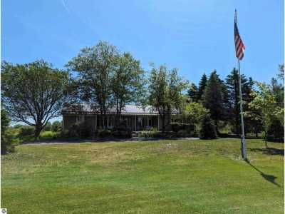 Home For Sale in Au Gres, Michigan