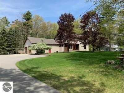 Home For Sale in East Tawas, Michigan