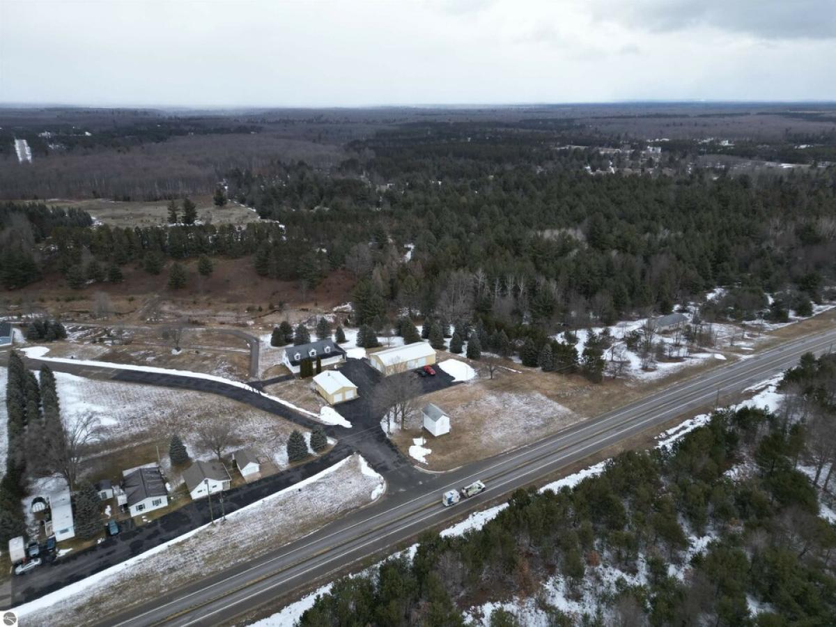 Picture of Home For Sale in Interlochen, Michigan, United States