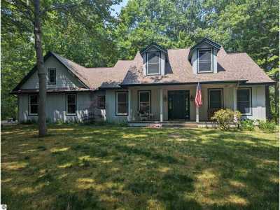 Home For Sale in Tawas City, Michigan