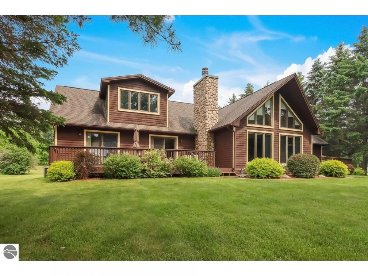 Picture of Home For Sale in Alden, Michigan, United States