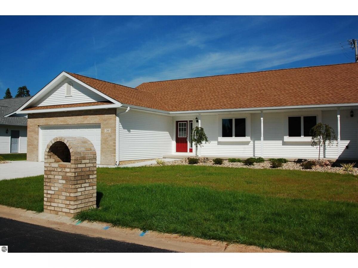 Picture of Home For Sale in West Branch, Michigan, United States