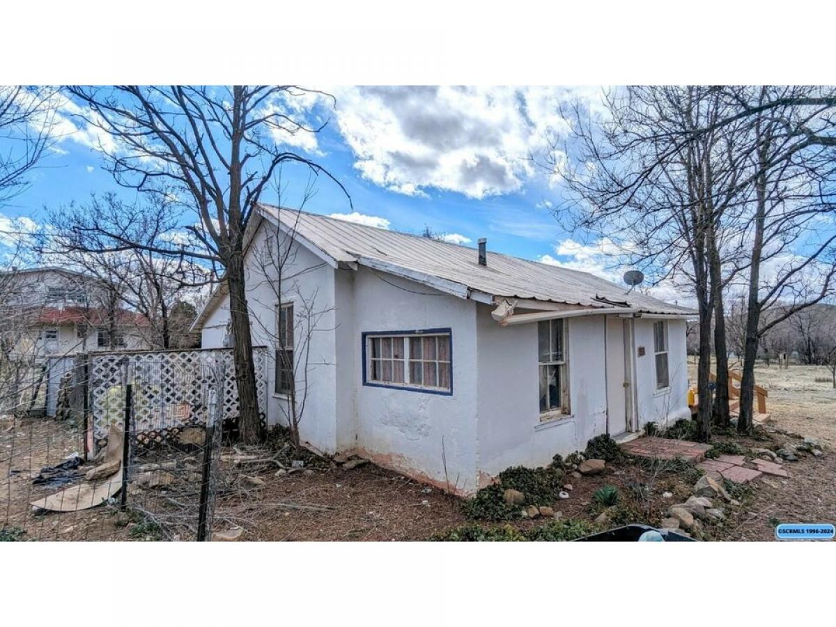 Picture of Home For Sale in Silver City, New Mexico, United States