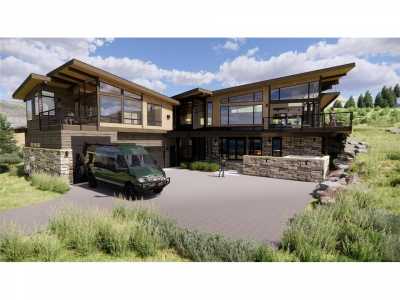 Home For Sale in Silverthorne, Colorado