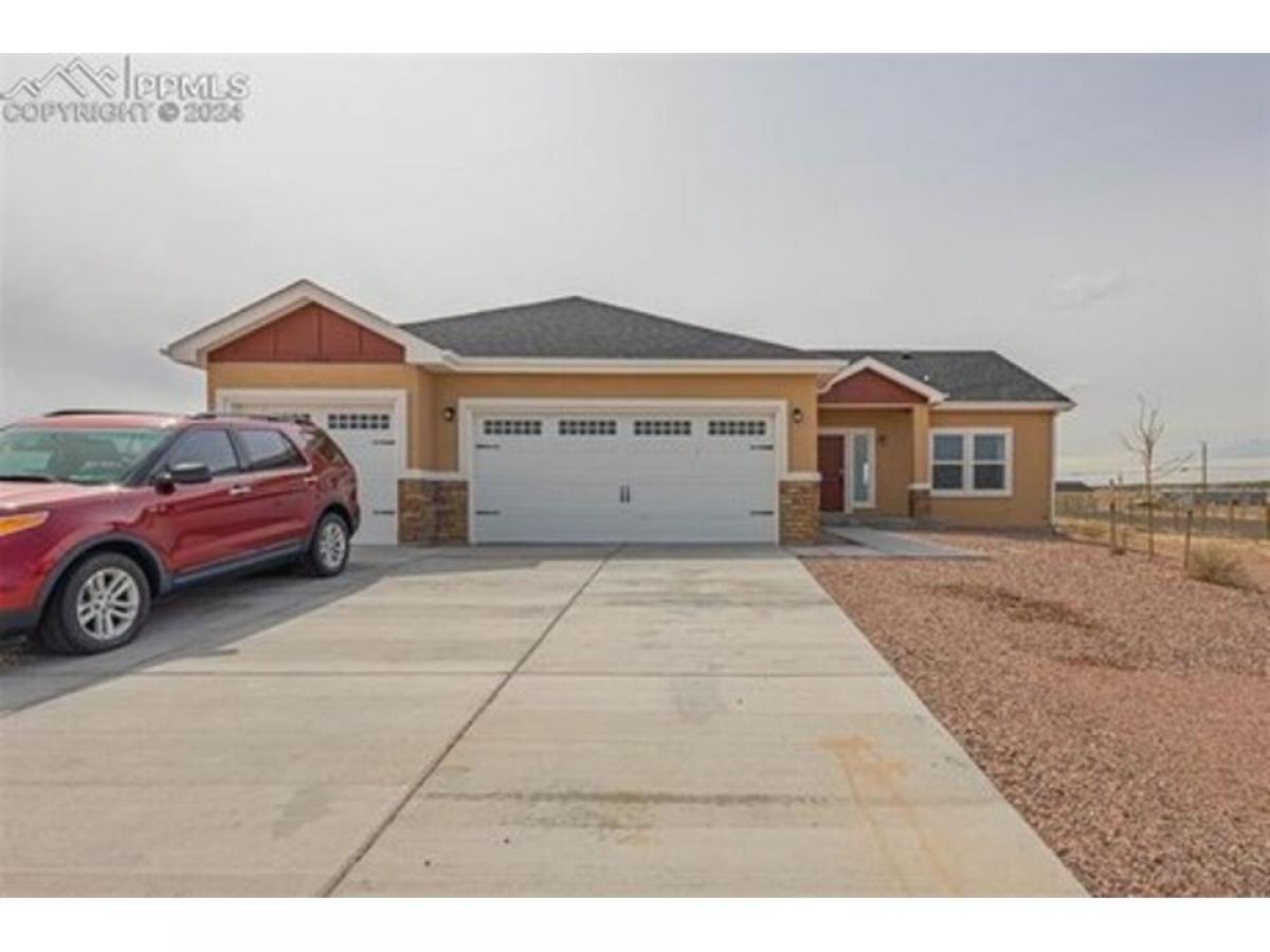 Picture of Home For Sale in Pueblo West, Colorado, United States