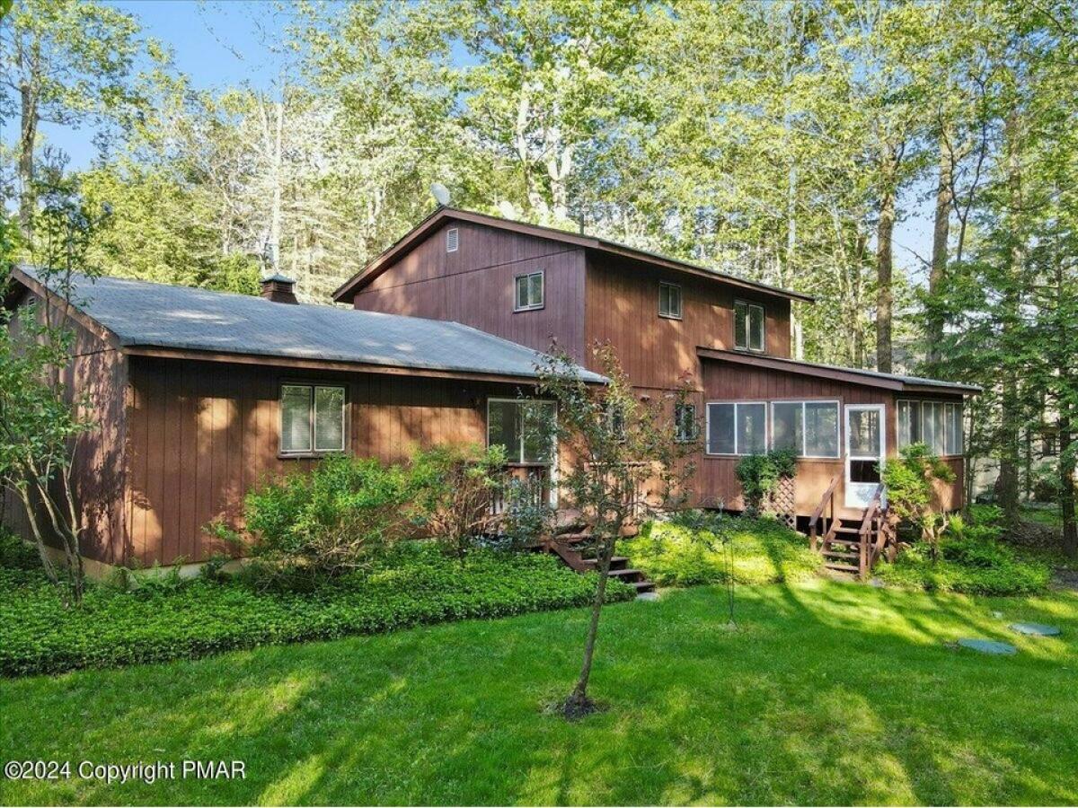 Picture of Home For Sale in Tobyhanna, Pennsylvania, United States