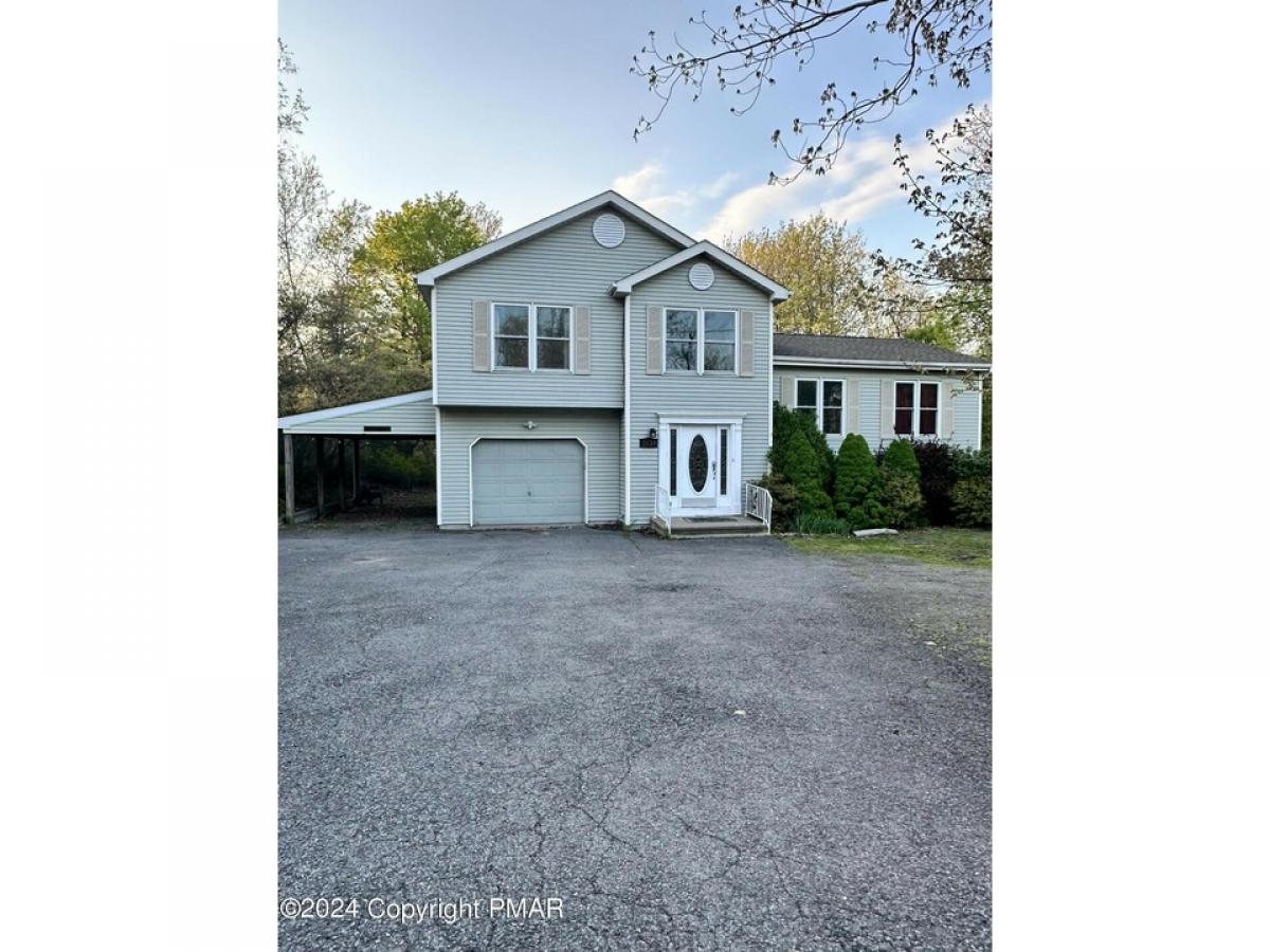 Picture of Home For Sale in Tobyhanna, Pennsylvania, United States