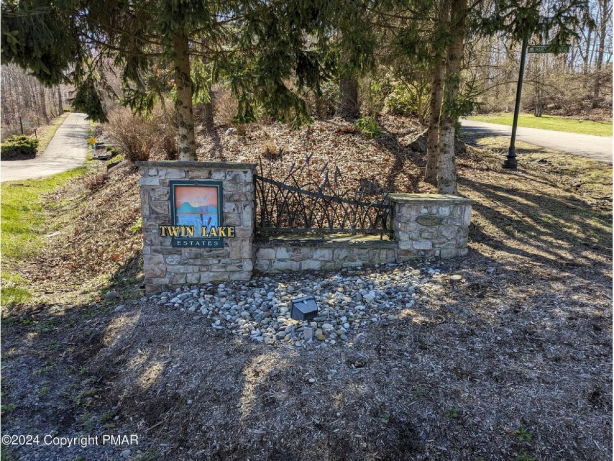 Picture of Residential Land For Sale in East Stroudsburg, Pennsylvania, United States