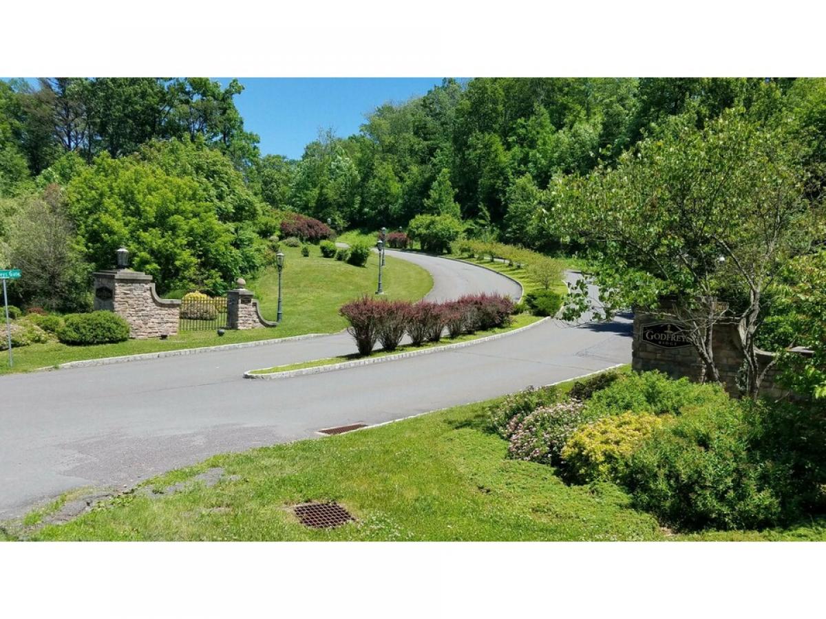 Picture of Residential Land For Sale in Stroudsburg, Pennsylvania, United States