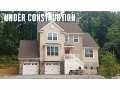 Home For Sale in East Stroudsburg, Pennsylvania