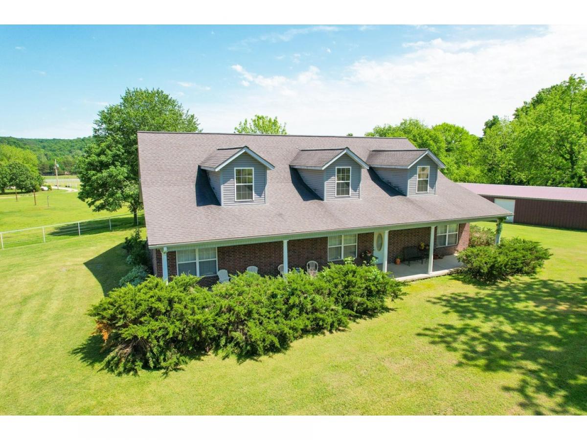 Picture of Home For Sale in Colcord, Oklahoma, United States