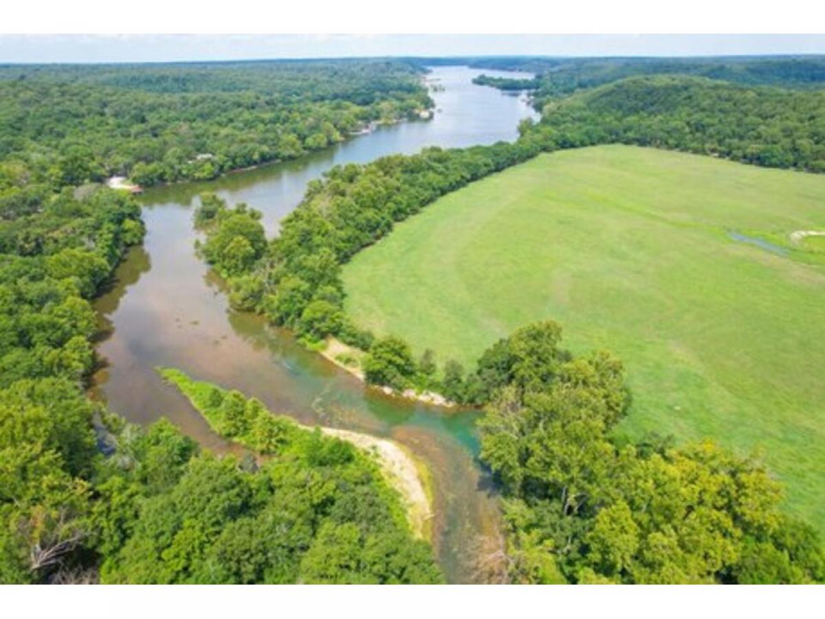 Picture of Home For Sale in Jay, Oklahoma, United States