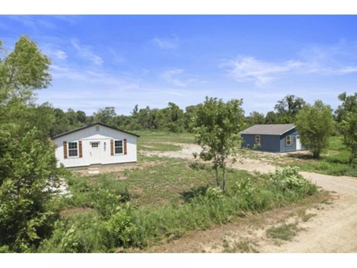 Picture of Home For Sale in Afton, Oklahoma, United States