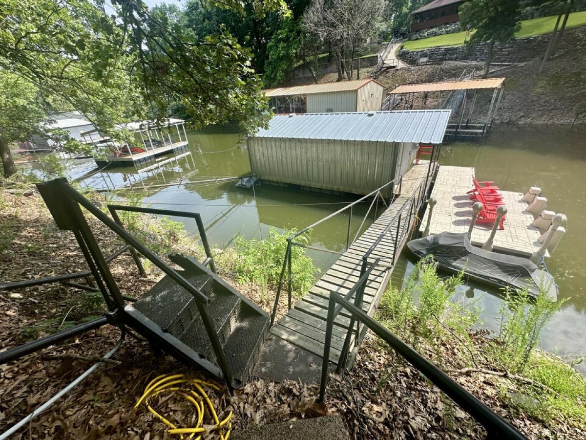 Picture of Home For Sale in Afton, Oklahoma, United States