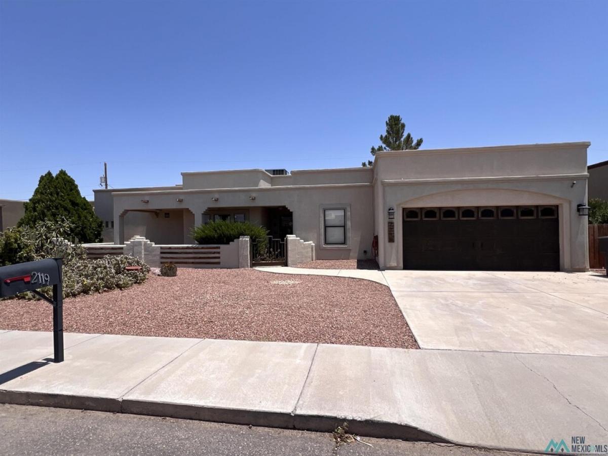 Picture of Home For Sale in Deming, New Mexico, United States