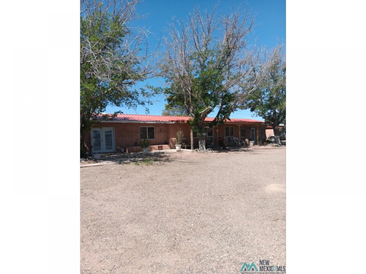 Picture of Home For Sale in Deming, New Mexico, United States