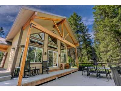 Home For Sale in Cusick, Washington