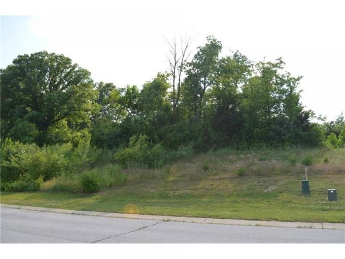 Picture of Residential Land For Sale in Gladstone, Missouri, United States